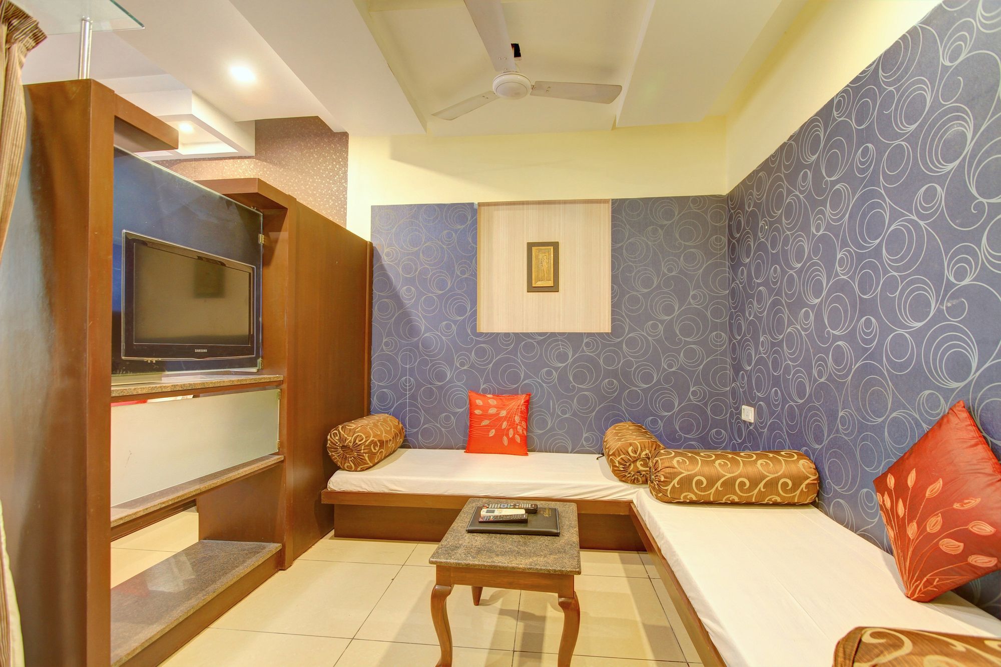 Oyo 4895 Abi Krishna Hotel Pondicherry Exterior photo