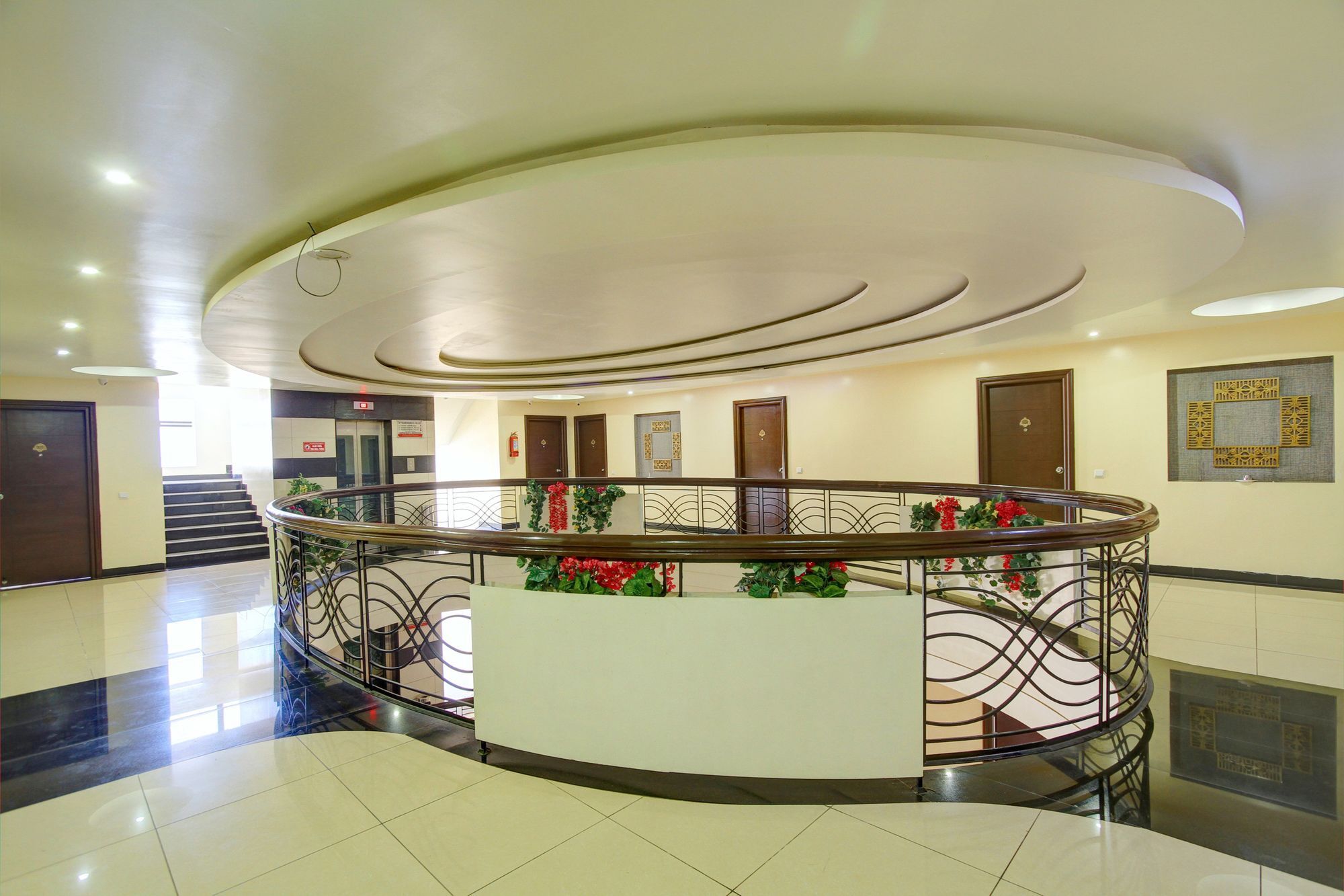 Oyo 4895 Abi Krishna Hotel Pondicherry Exterior photo