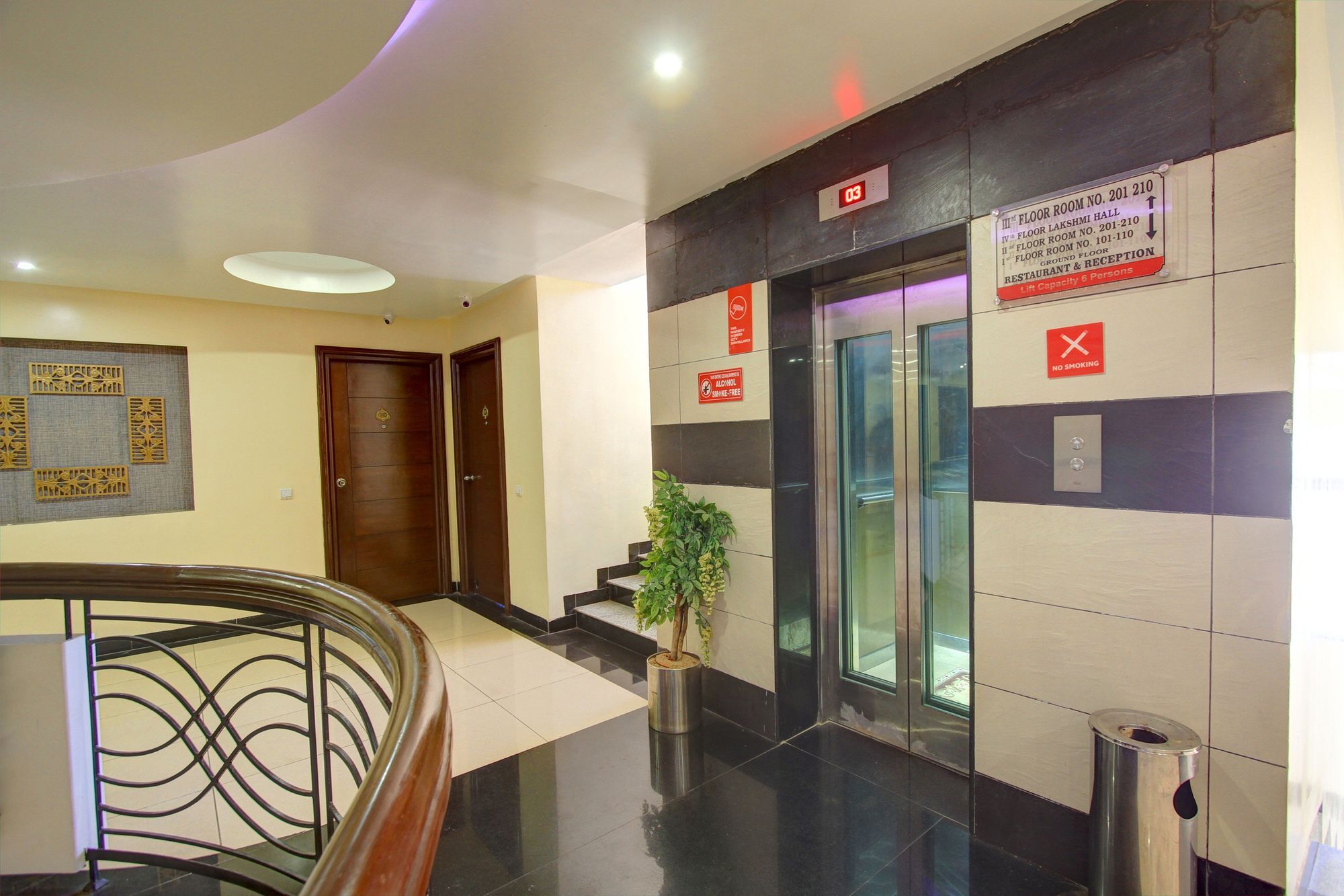 Oyo 4895 Abi Krishna Hotel Pondicherry Exterior photo